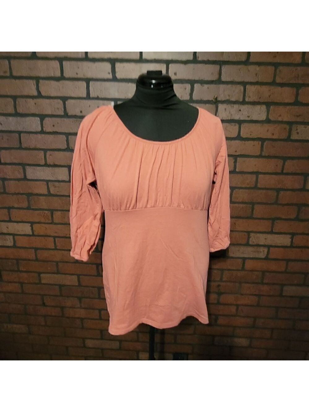Axcess Coral Empire waist t-shirt- 3/4 sleeve size Lg
